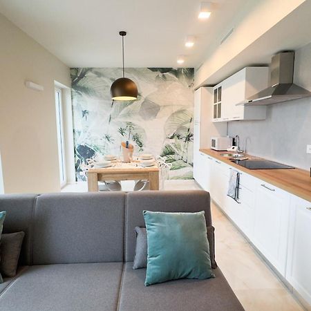 Seafront Modern Farmont Acquamarine Suite Кіоджа Екстер'єр фото